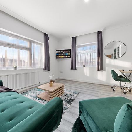 Green Hype - 10 Mins To Stadium - Sleeps 8 London Ngoại thất bức ảnh