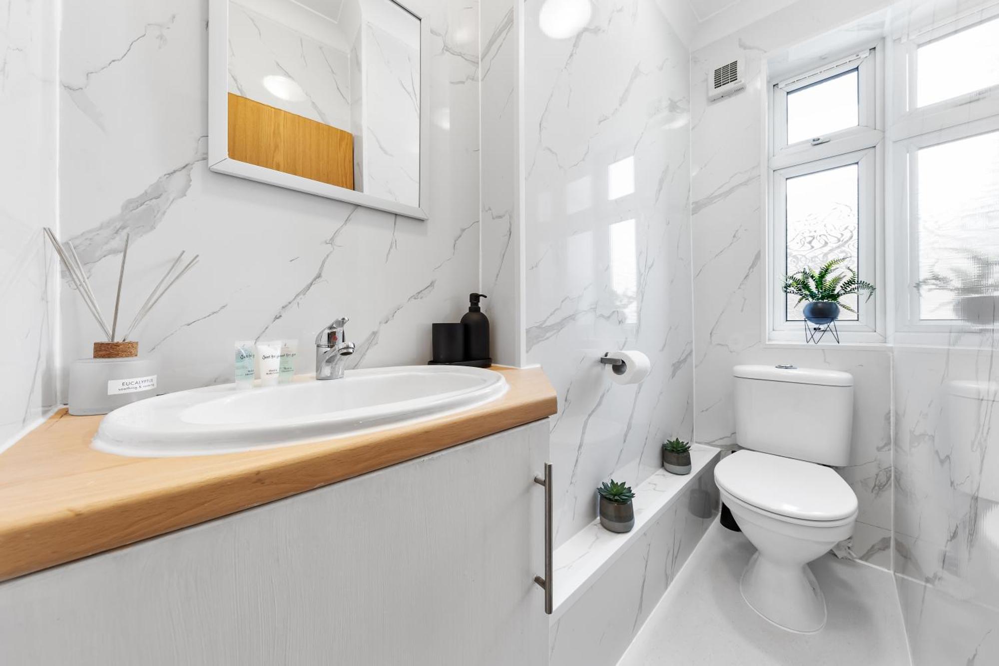 Green Hype - 10 Mins To Stadium - Sleeps 8 London Ngoại thất bức ảnh
